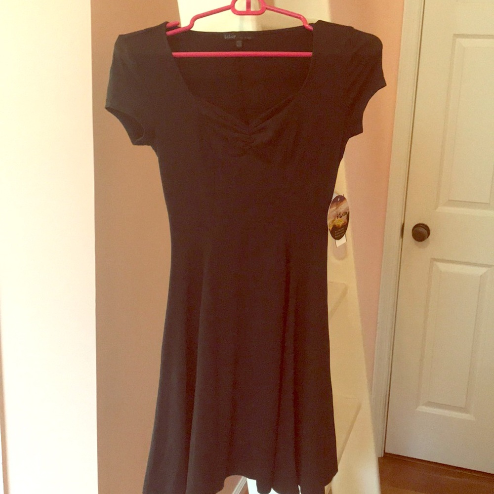 short black skater dress